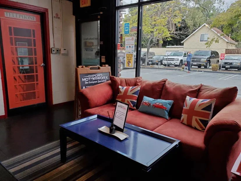 Customer waiting lounge at Import MotorWorx